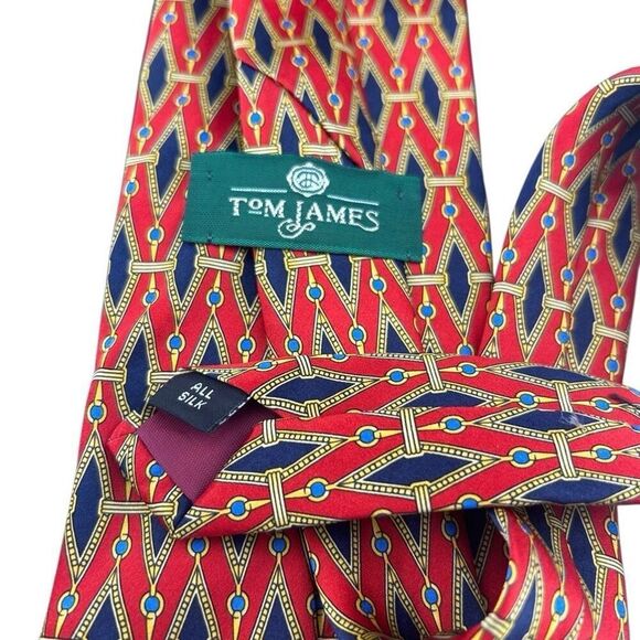 Tom James Green Label Red and Blue All Silk Tie - Picture 2 of 4